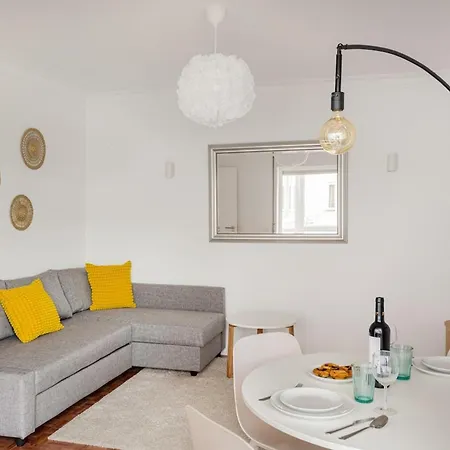 | Your Family Escape Apartament Estoril